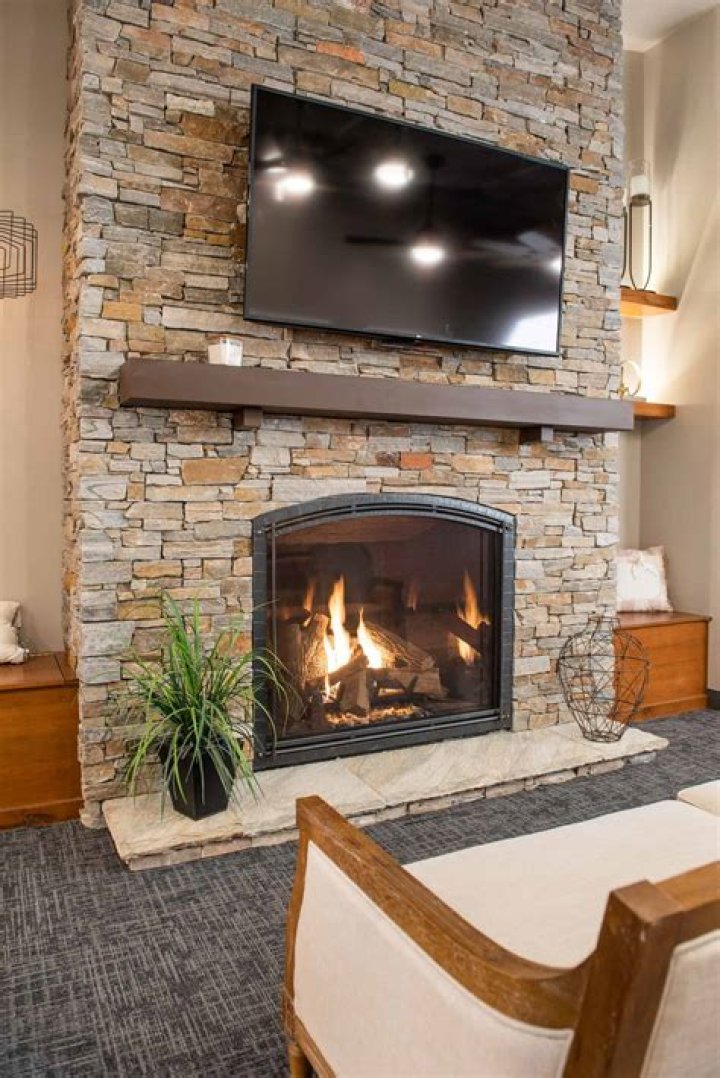 Can you paint a flagstone fireplace