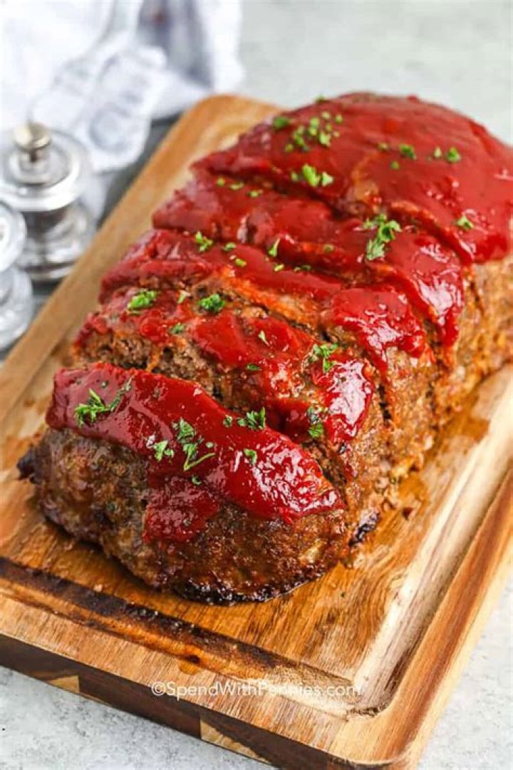 Can you put ketchup in meatloaf
