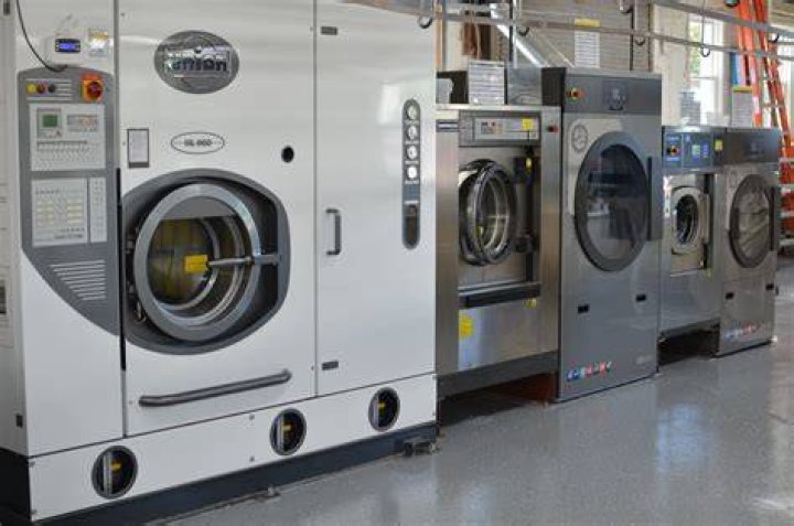 Do dry cleaners get rid of stains