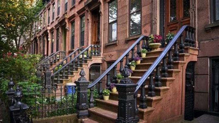 Do the manzos still own the brownstone in New Jersey