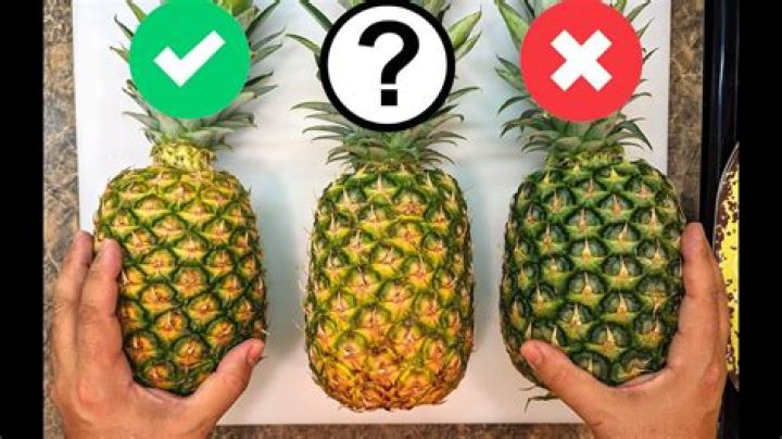 How do you serve fresh pineapple