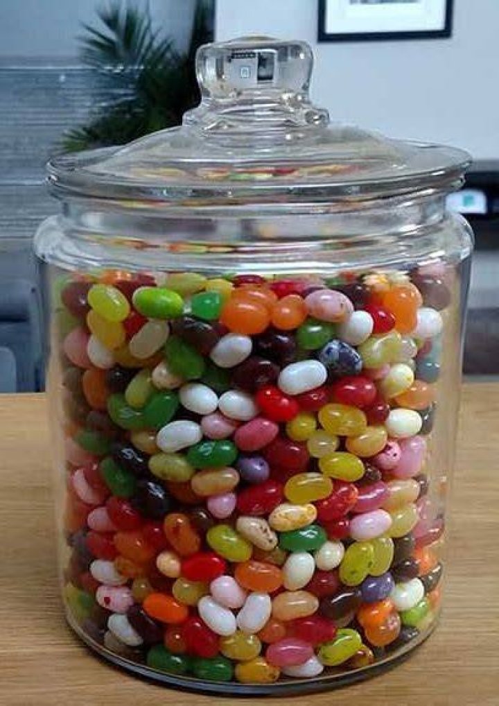 How many jelly beans are in a jar