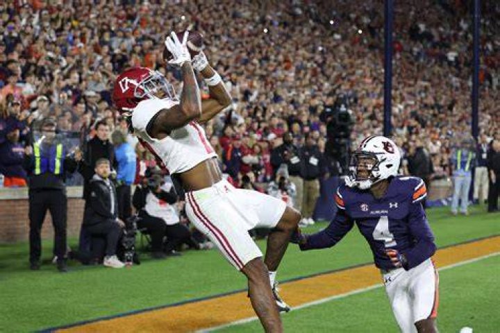 How many years in a row has Alabama beat LSU