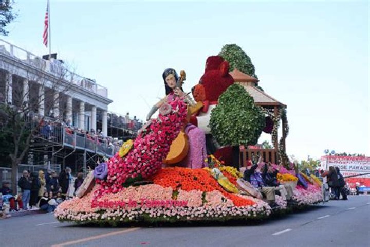 How much do the Rose Parade floats cost
