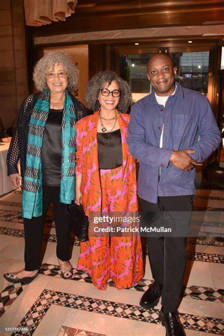 Is Angela Davis married to Gina Dent