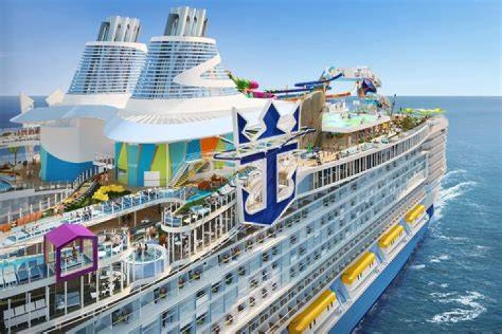 What cruise line owned the Costa Concordia