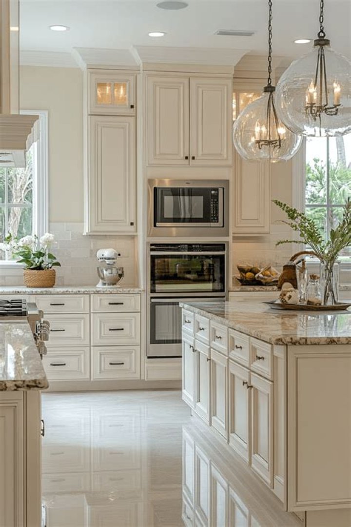 What goes with cream kitchen cabinets