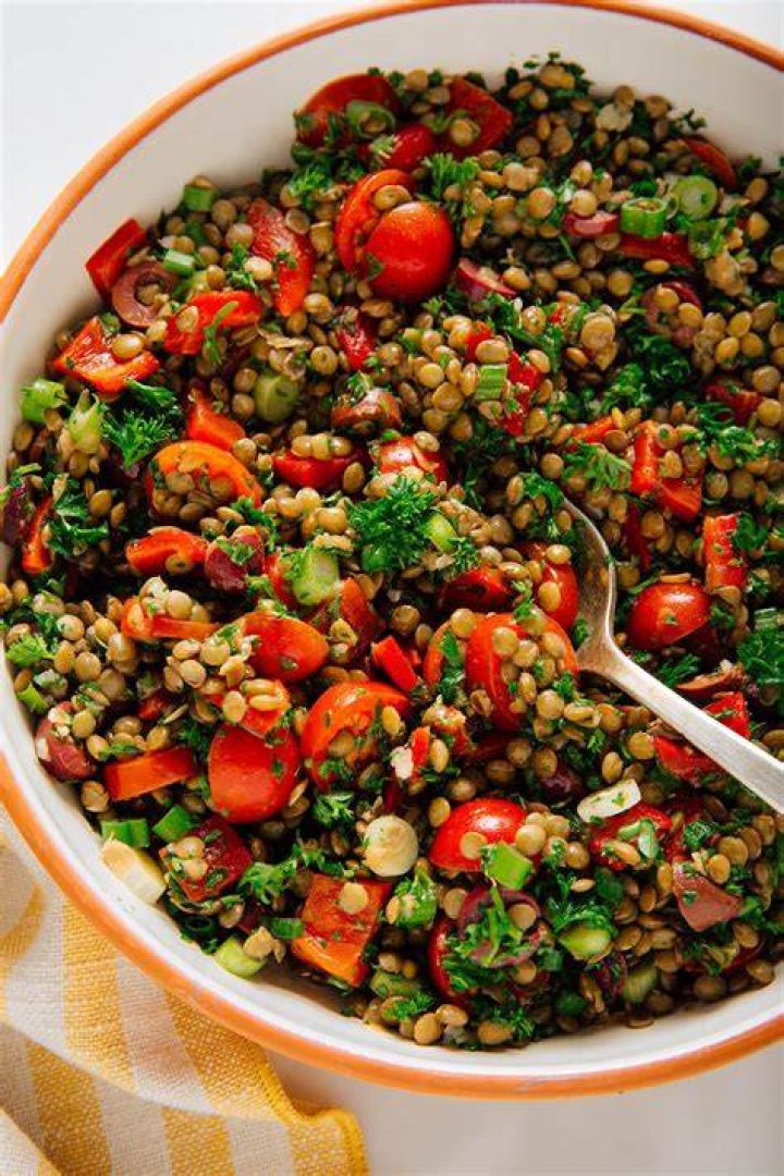 Which is healthier lentils or quinoa